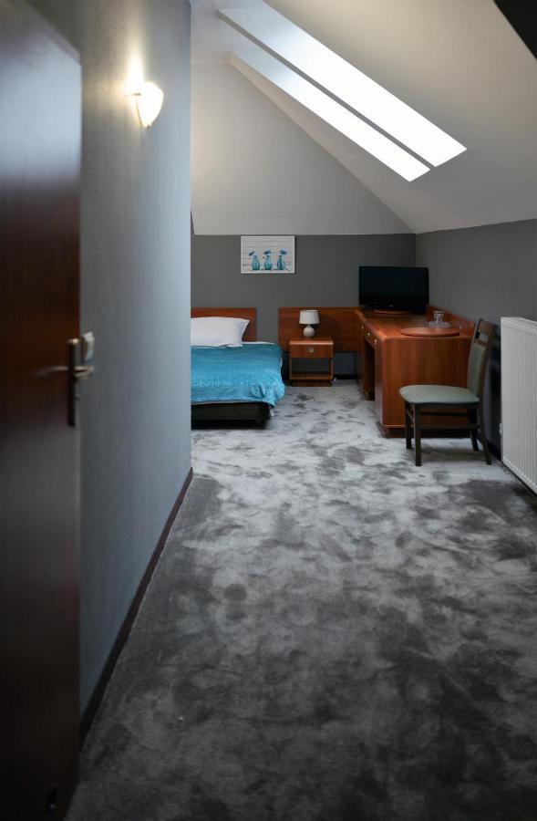 Gosciniec Czarci Mlyn Bed & Breakfast Bedzin Exterior photo