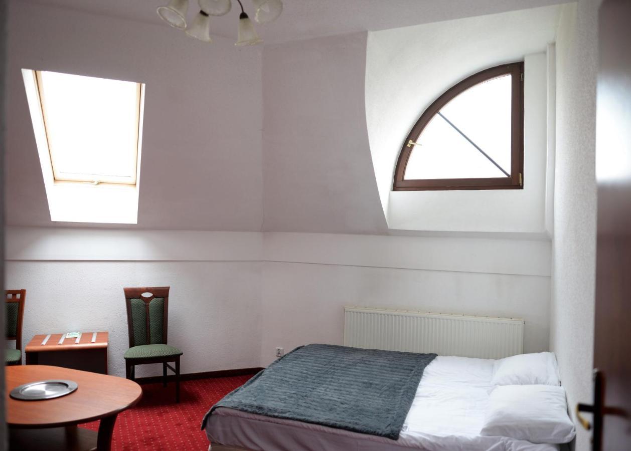 Gosciniec Czarci Mlyn Bed & Breakfast Bedzin Exterior photo