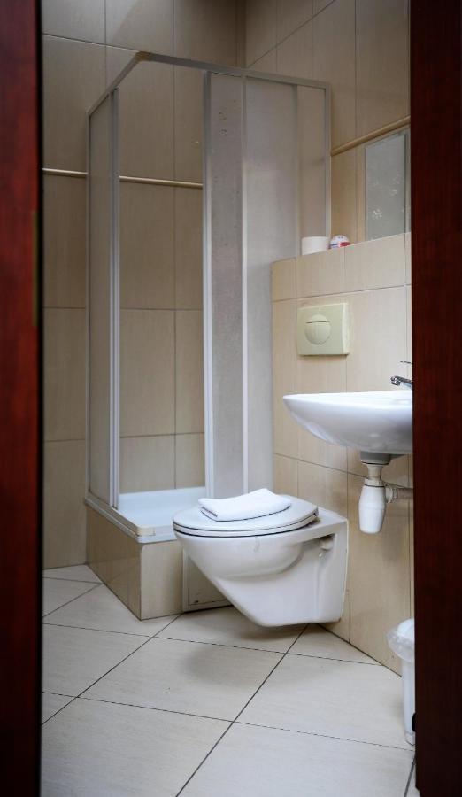 Gosciniec Czarci Mlyn Bed & Breakfast Bedzin Exterior photo