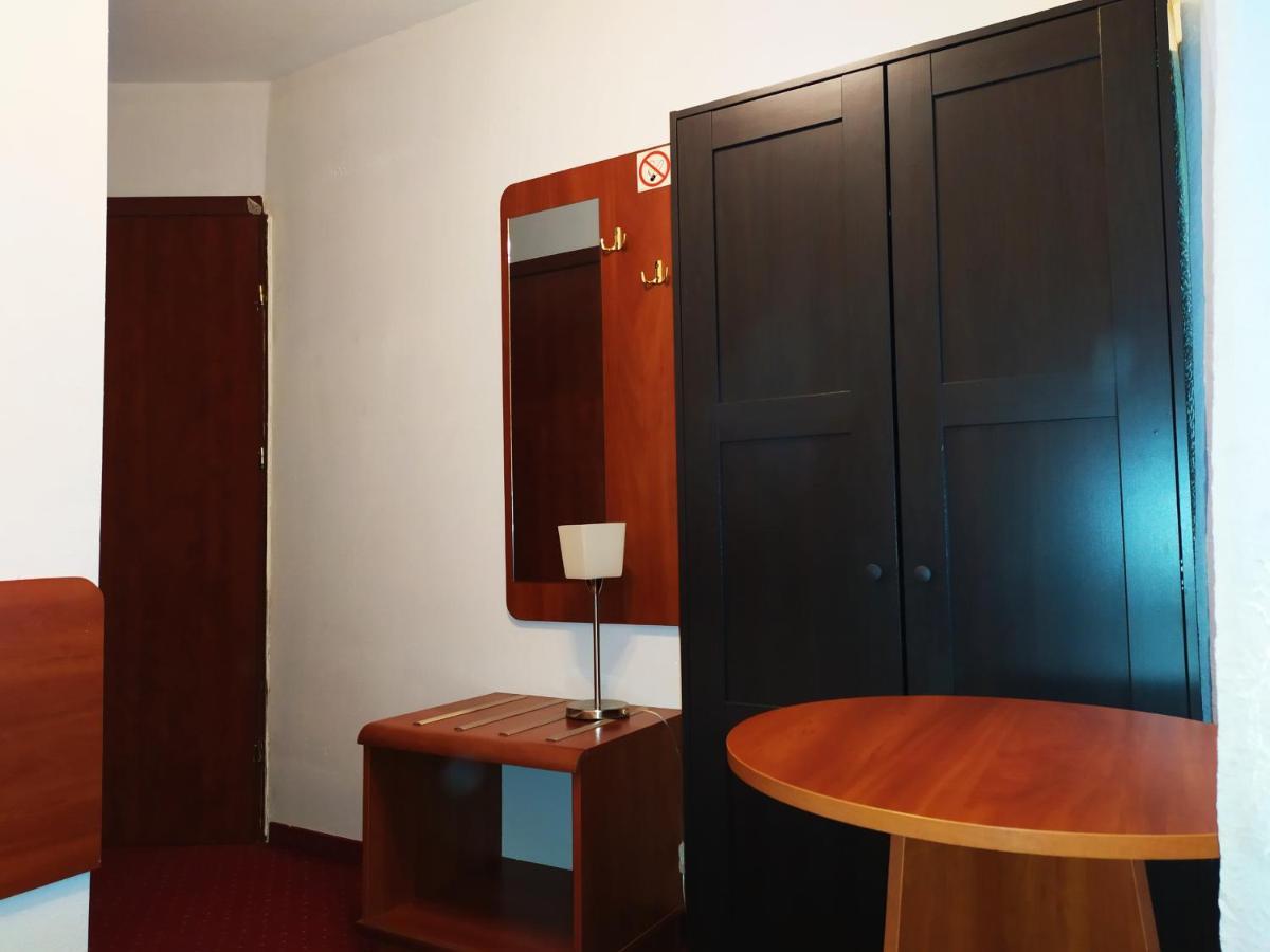 Gosciniec Czarci Mlyn Bed & Breakfast Bedzin Exterior photo