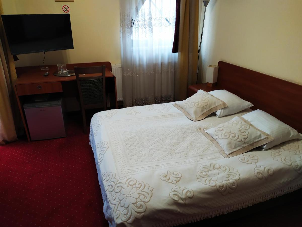 Gosciniec Czarci Mlyn Bed & Breakfast Bedzin Exterior photo